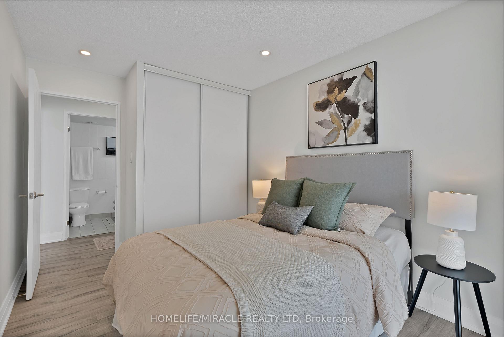 Photo 19 of Unit 112, 350 Webb Drive, Mississauga, City Centre — HOMEH