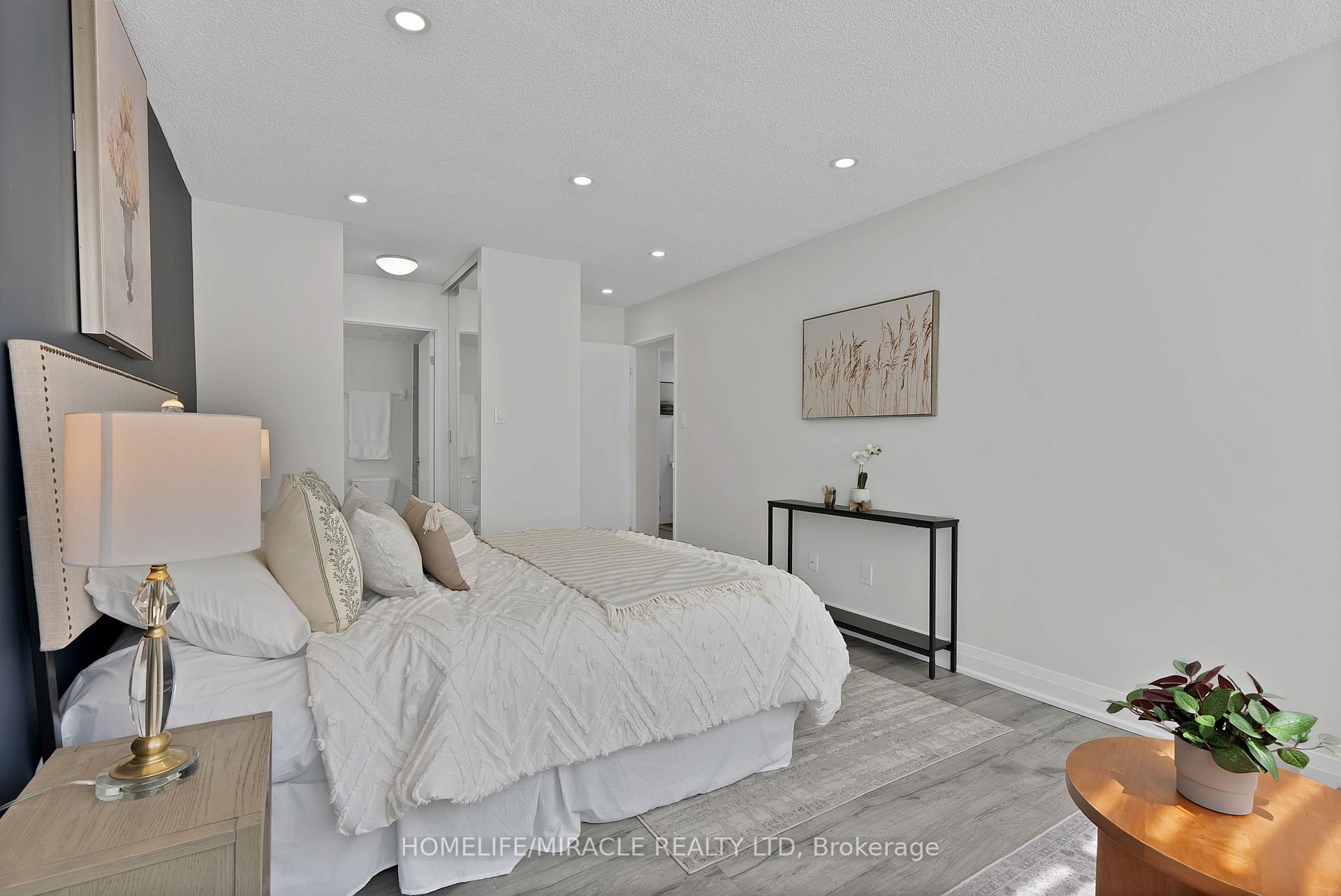 Photo 23 of Unit 112, 350 Webb Drive, Mississauga, City Centre — HOMEH