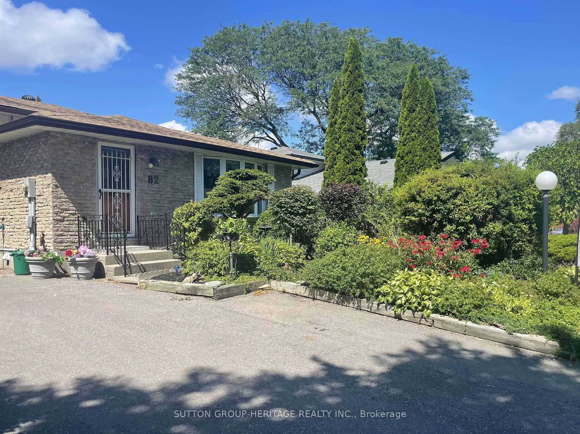 Photo 2 of 82 Claymore Crescent, Oshawa, Eastdale — HOMEH