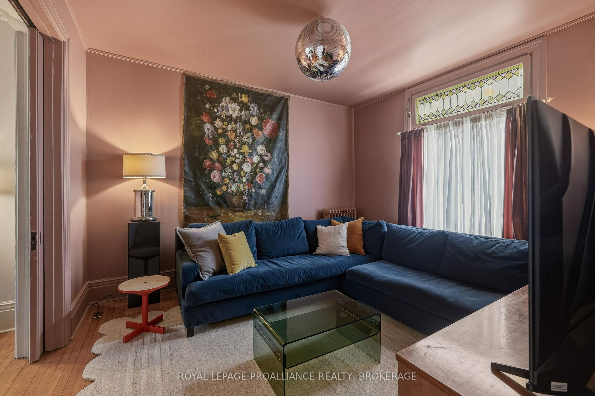 Photo 10 of 181 Montreal Street, Kingston, East of Sir John A. Blvd — HOMEH