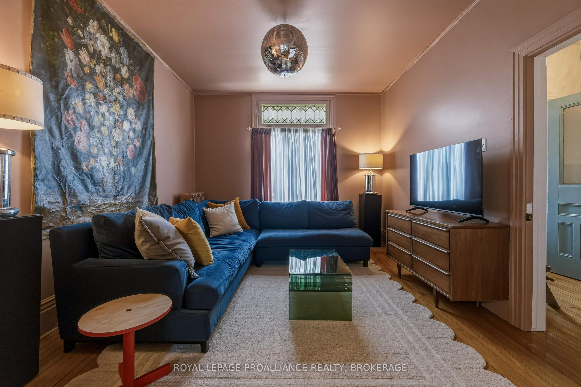 Photo 11 of 181 Montreal Street, Kingston, East of Sir John A. Blvd — HOMEH