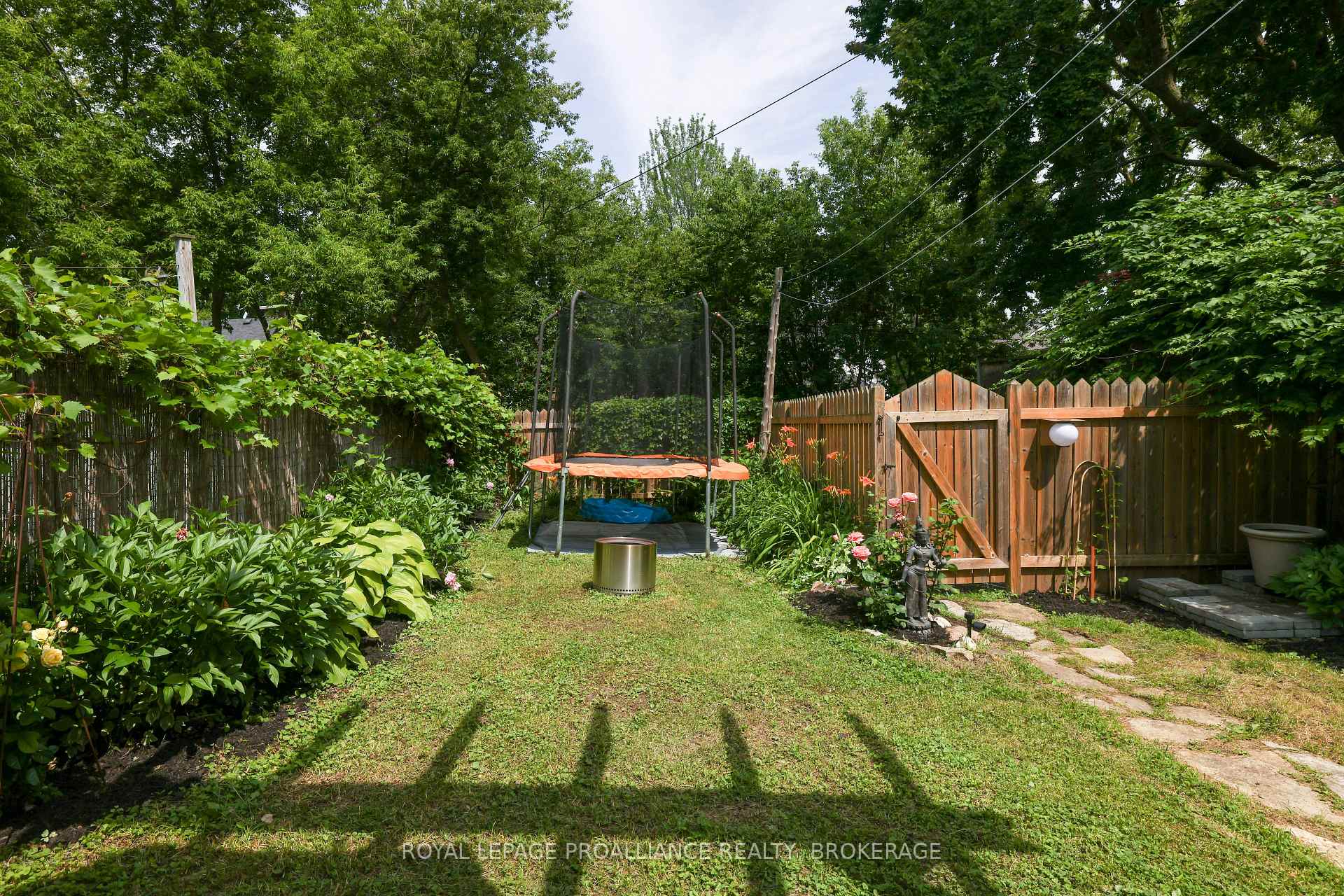 Photo 44 of 181 Montreal Street, Kingston, East of Sir John A. Blvd — HOMEH