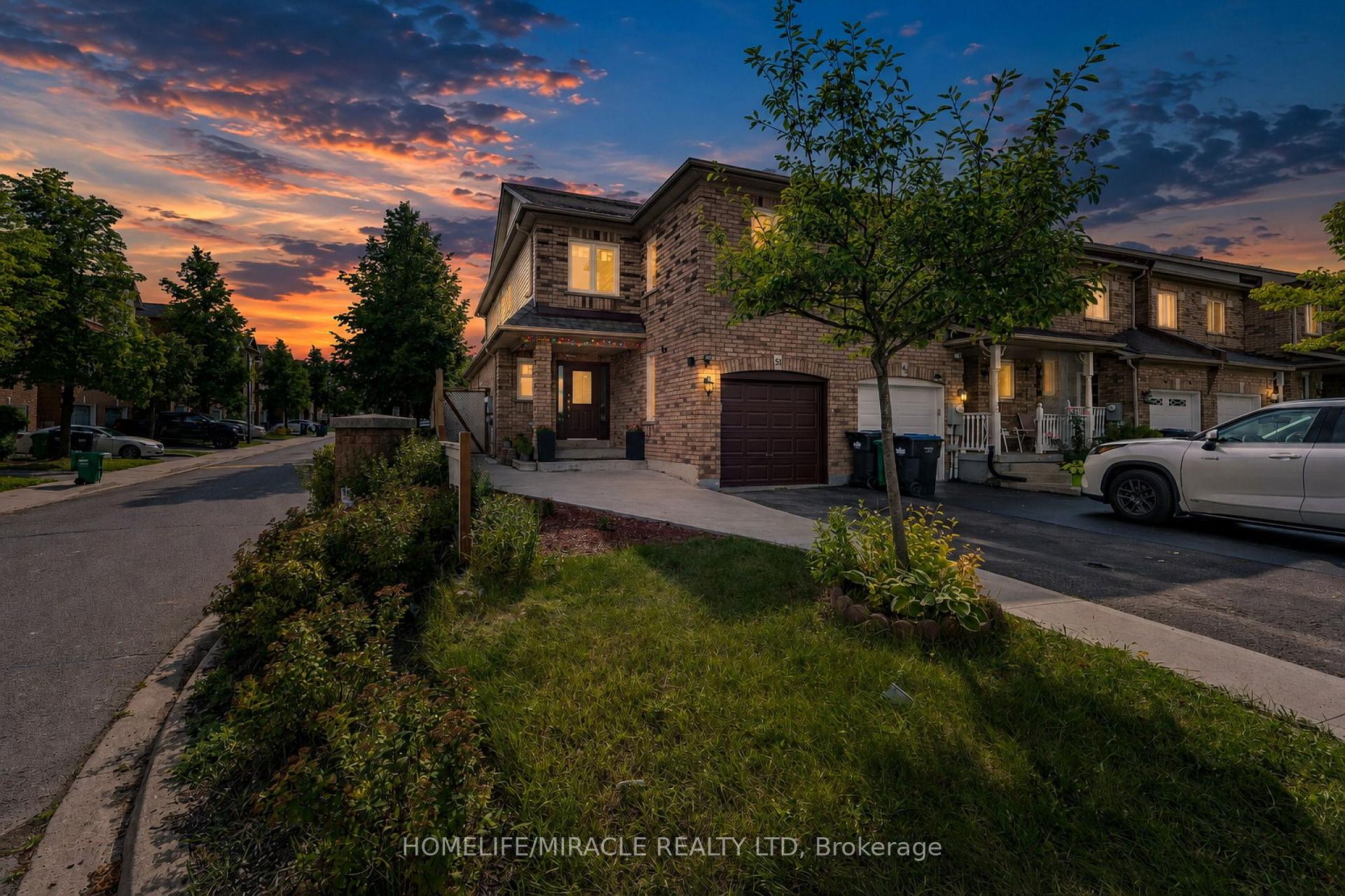 Photo 2 of 51 Brickyard Way, Brampton, Brampton North — HOMEH