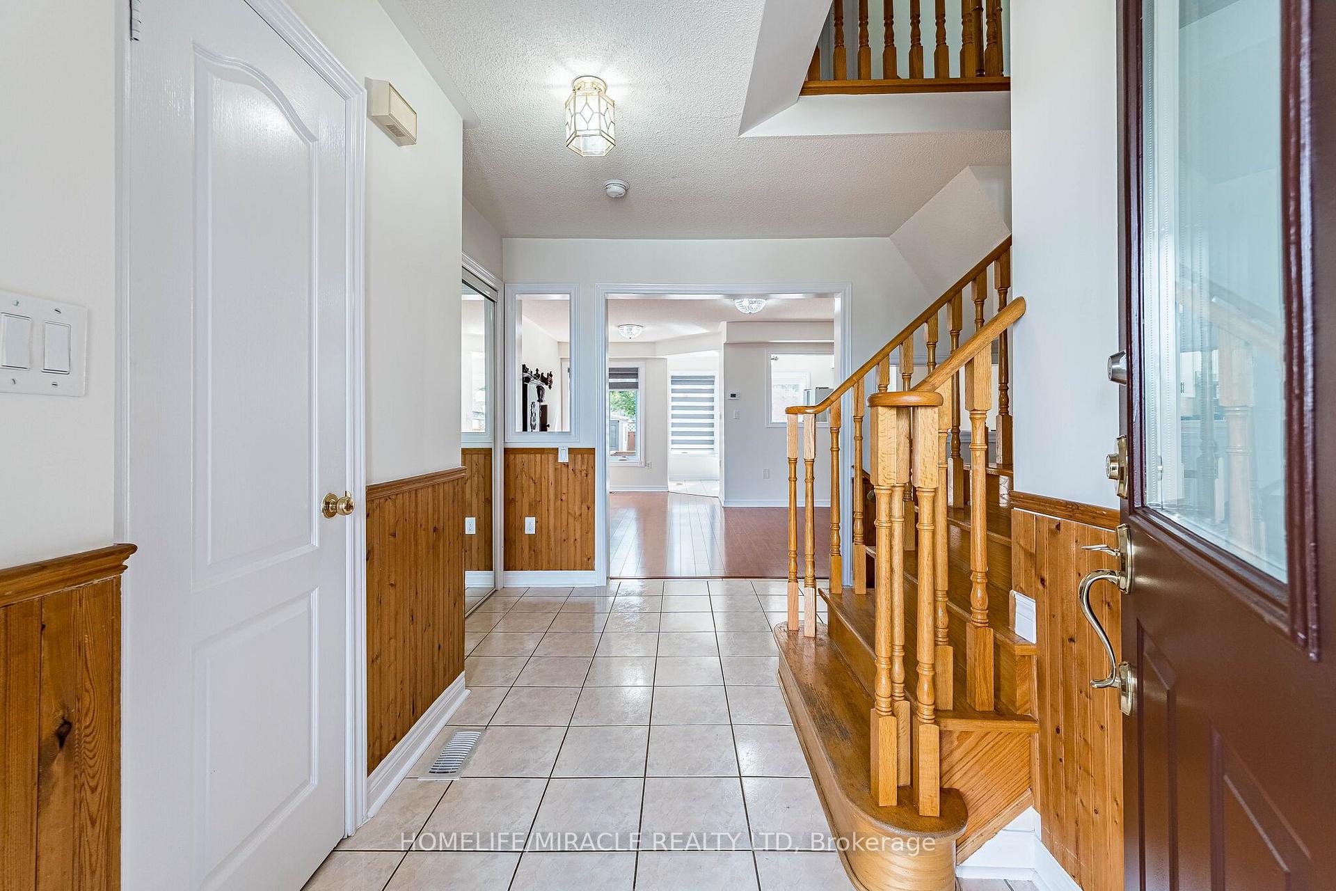 Photo 6 of 51 Brickyard Way, Brampton, Brampton North — HOMEH