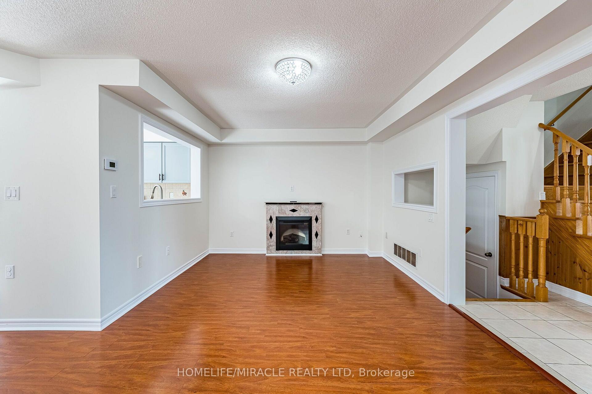 Photo 9 of 51 Brickyard Way, Brampton, Brampton North — HOMEH