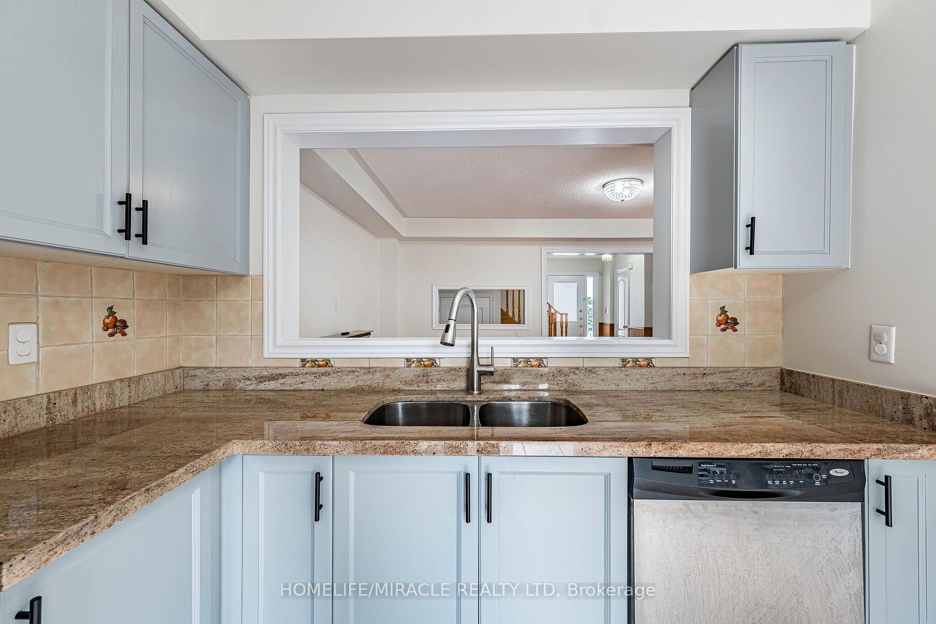 Photo 14 of 51 Brickyard Way, Brampton, Brampton North — HOMEH