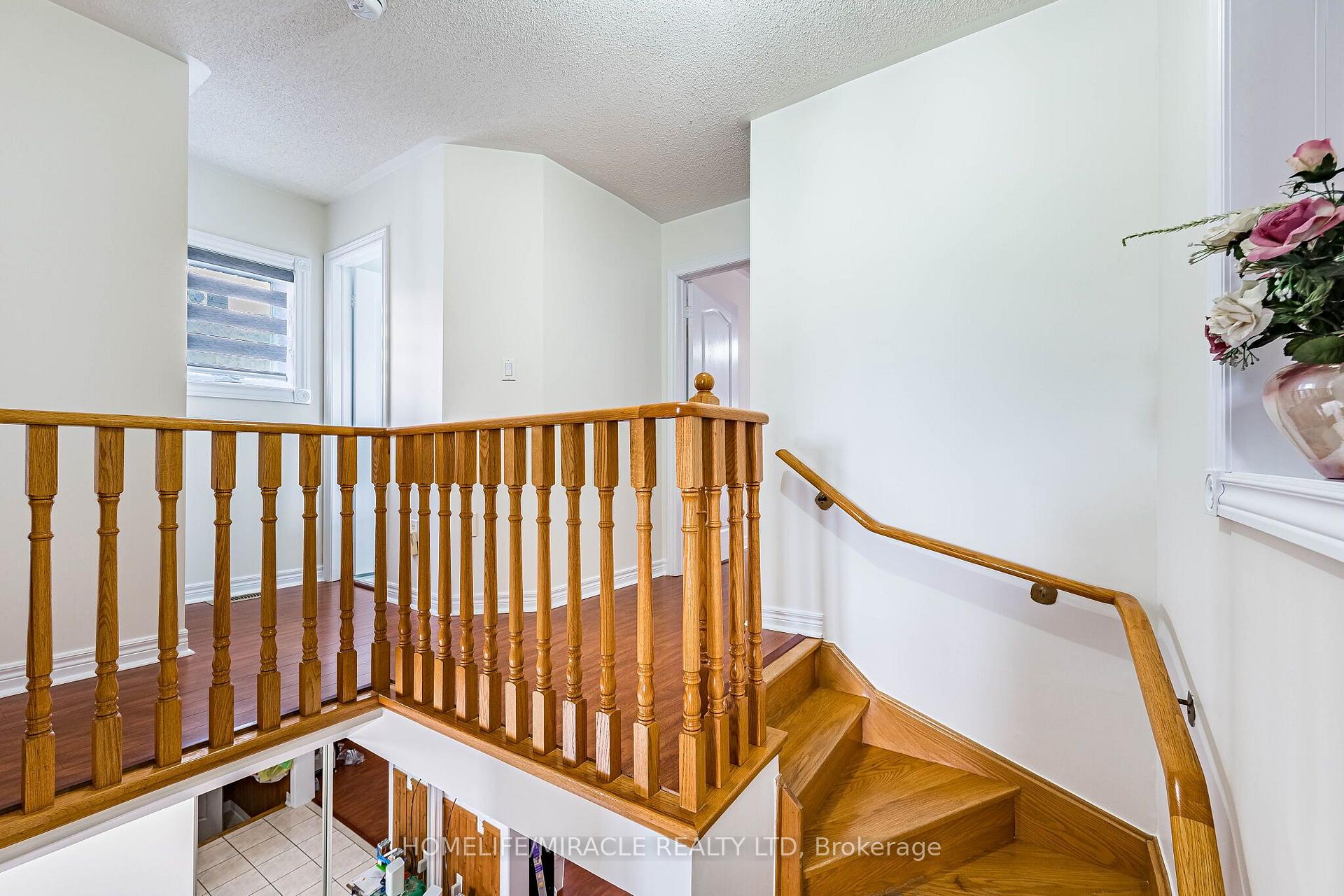 Photo 21 of 51 Brickyard Way, Brampton, Brampton North — HOMEH