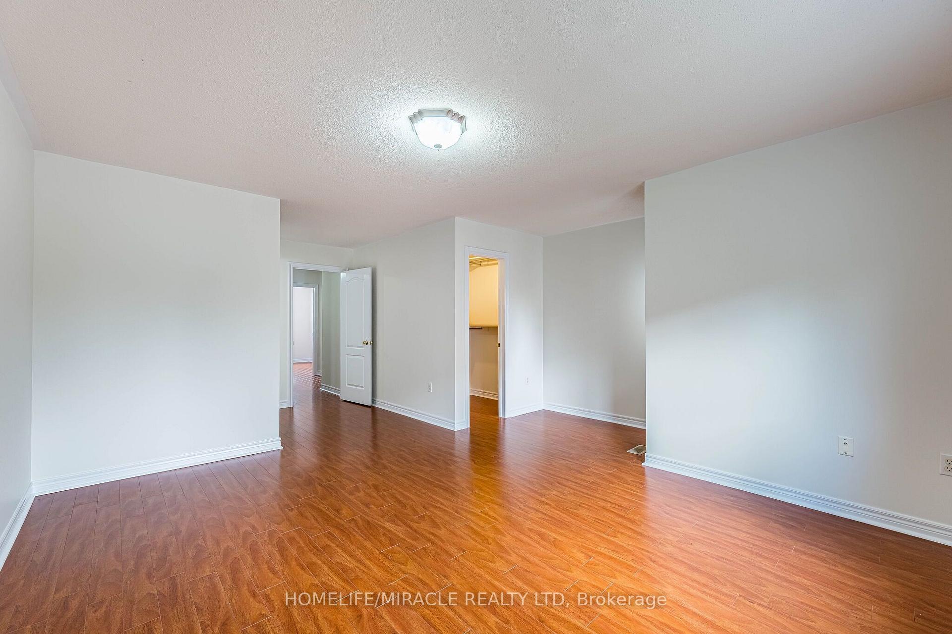 Photo 31 of 51 Brickyard Way, Brampton, Brampton North — HOMEH