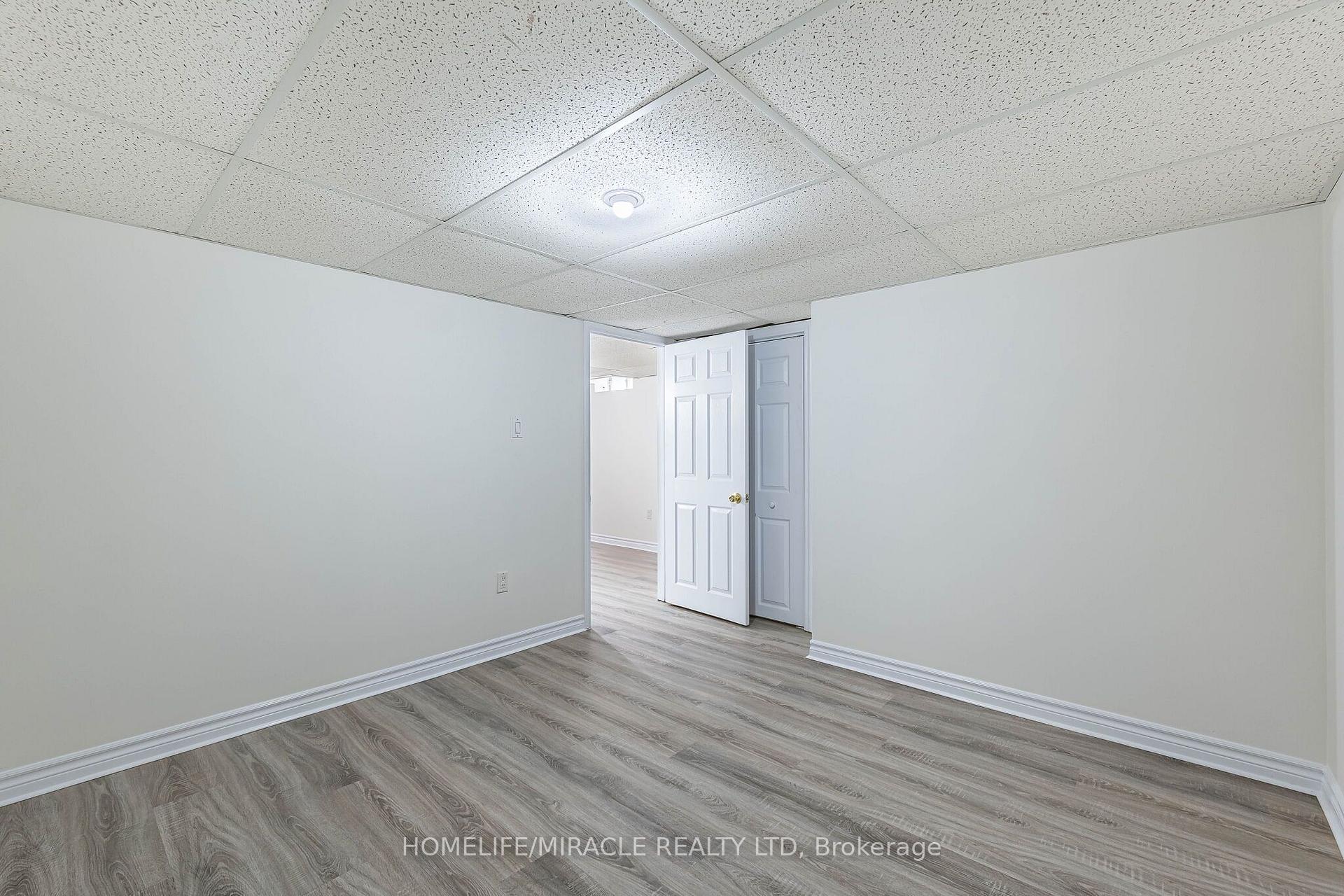 Photo 36 of 51 Brickyard Way, Brampton, Brampton North — HOMEH