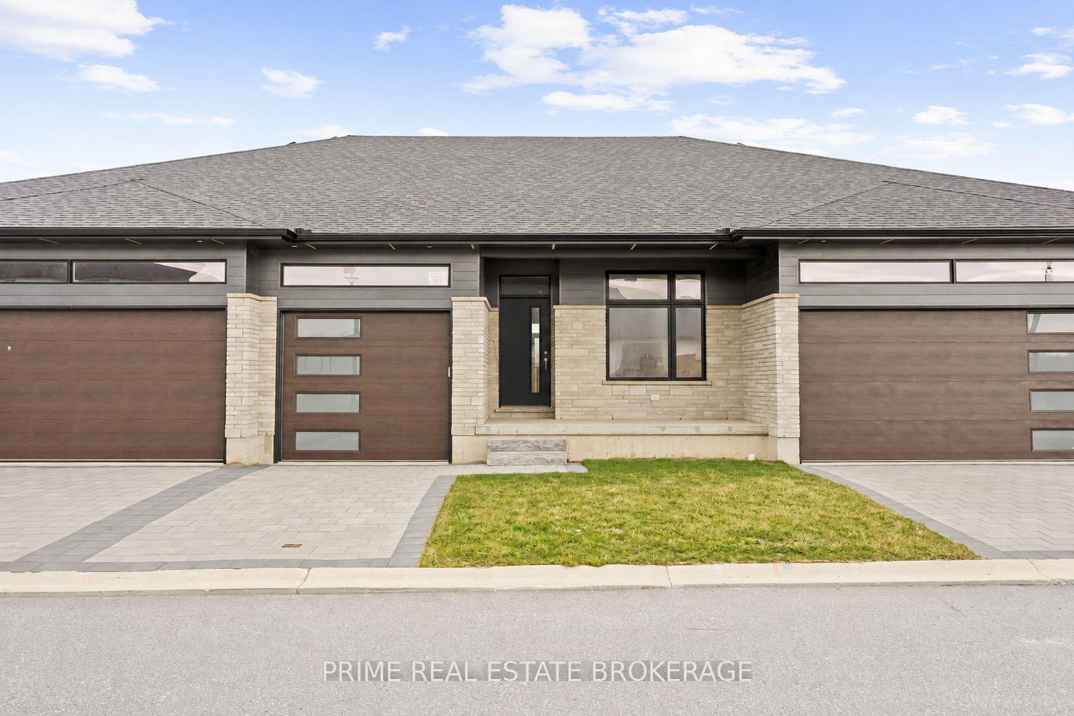 Front of Unit 9, 94 Coastal Crescent