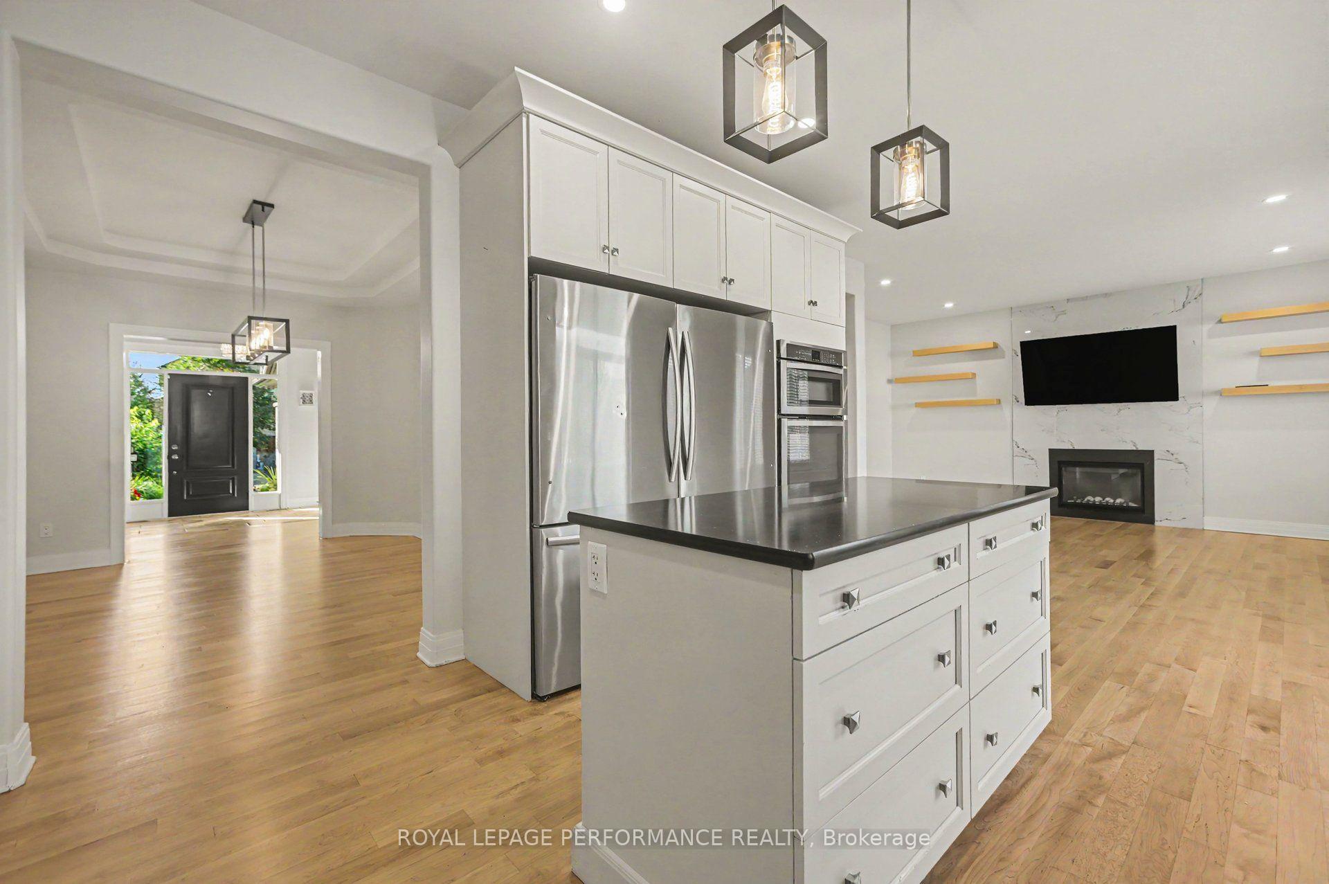 Photo 9 of 523 Adamson Crescent, Ottawa, Stittsville (South) — HOMEH