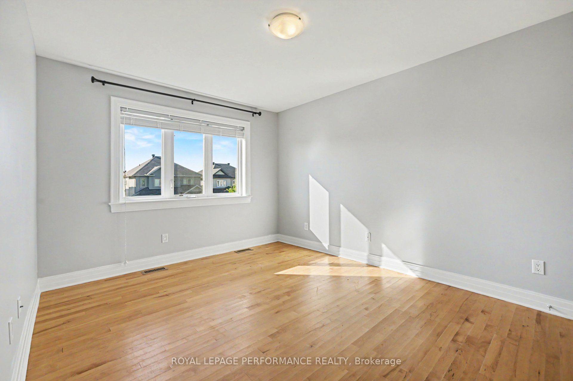 Photo 25 of 523 Adamson Crescent, Ottawa, Stittsville (South) — HOMEH
