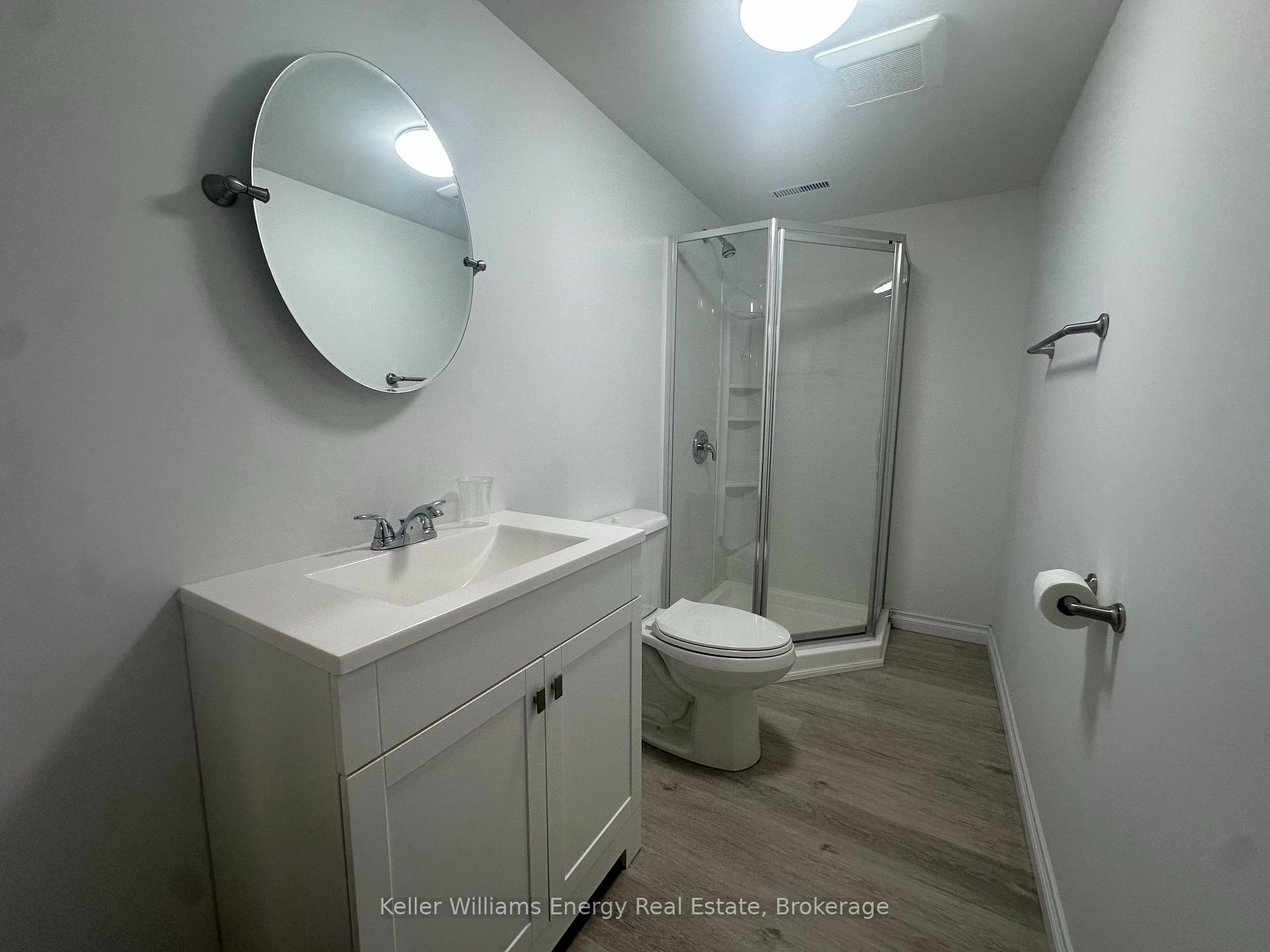 Photo 8 of 252 Keewatin Street S, Oshawa, Donevan — HOMEH
