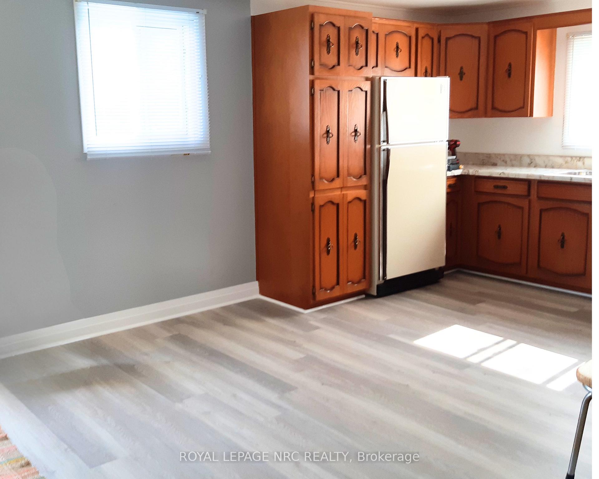 Photo 3 of 267 Mcalpine Avenue S, Welland, Lincoln/Crowland — HOMEH