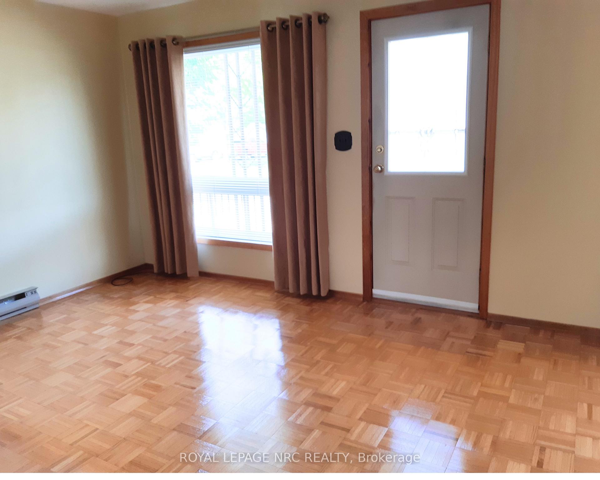 Photo 7 of 267 Mcalpine Avenue S, Welland, Lincoln/Crowland — HOMEH