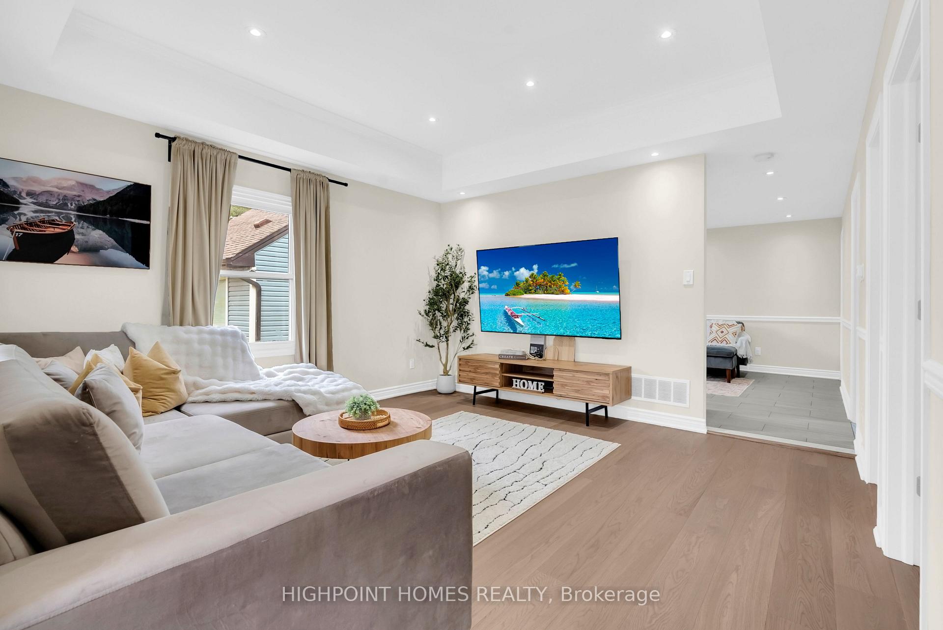 Photo 9 of 3052 Victory Crescent, Mississauga, Malton — HOMEH