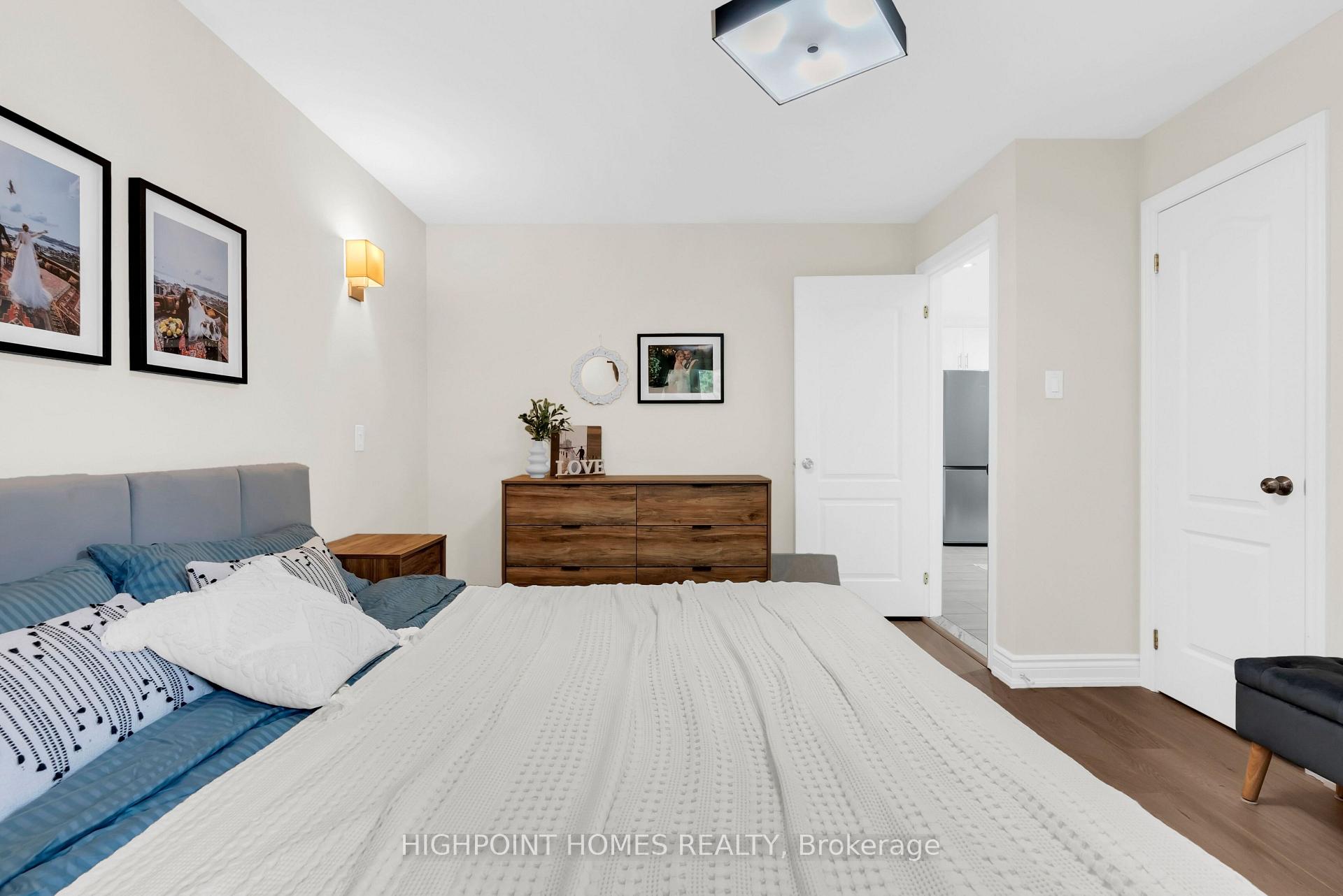 Photo 21 of 3052 Victory Crescent, Mississauga, Malton — HOMEH