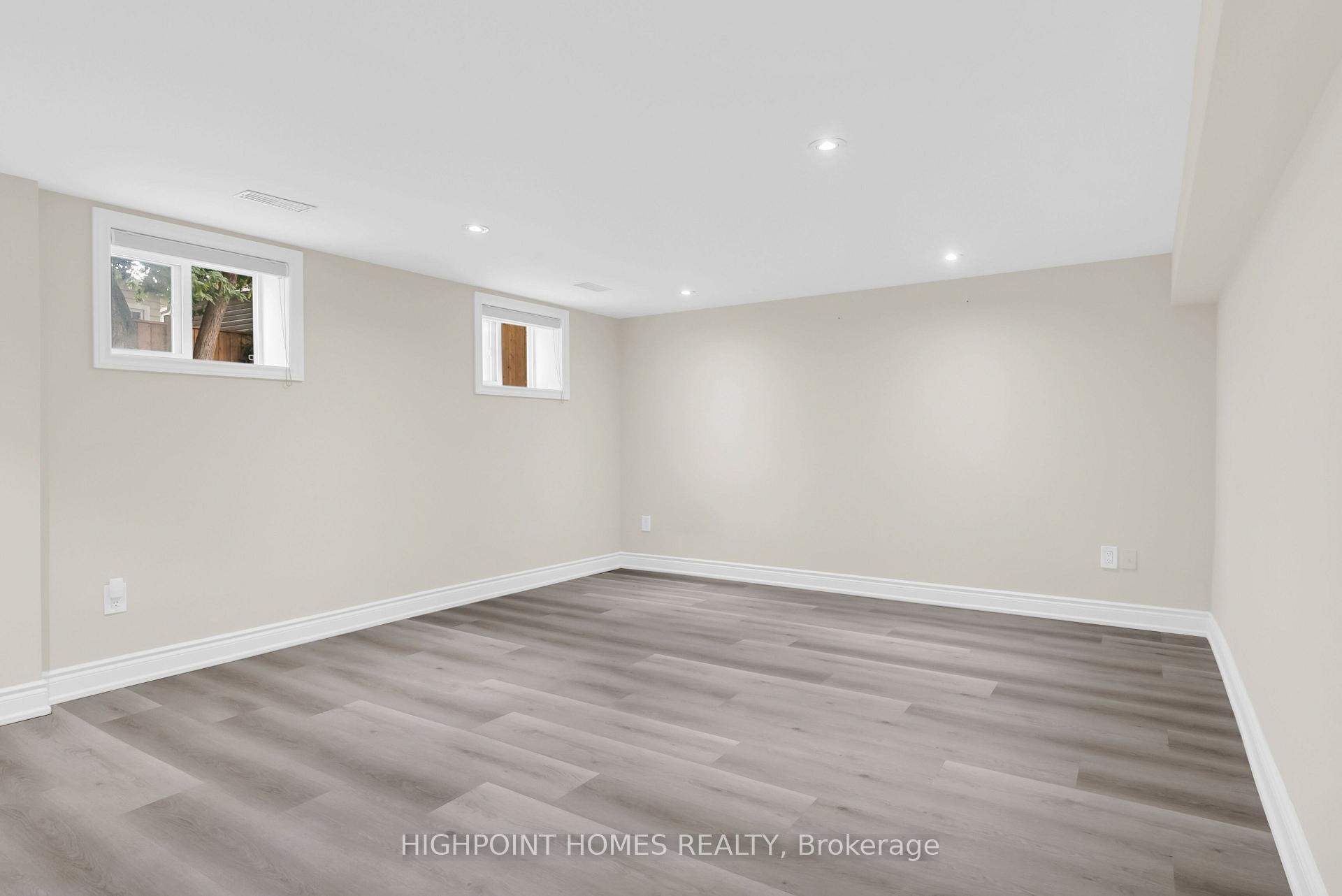 Photo 37 of 3052 Victory Crescent, Mississauga, Malton — HOMEH