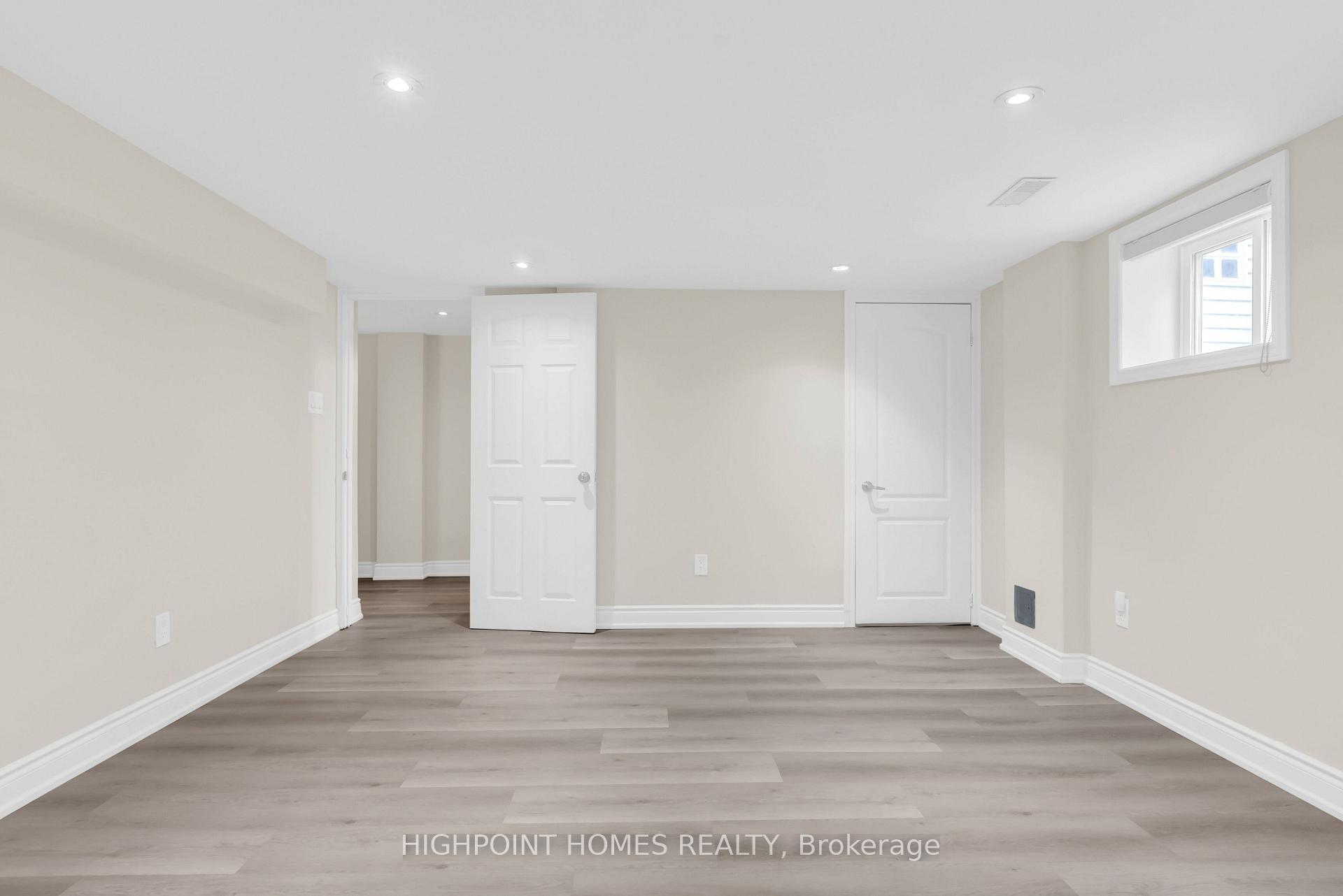 Photo 38 of 3052 Victory Crescent, Mississauga, Malton — HOMEH