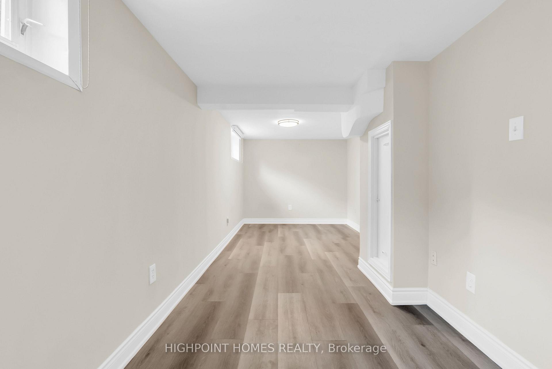 Photo 43 of 3052 Victory Crescent, Mississauga, Malton — HOMEH