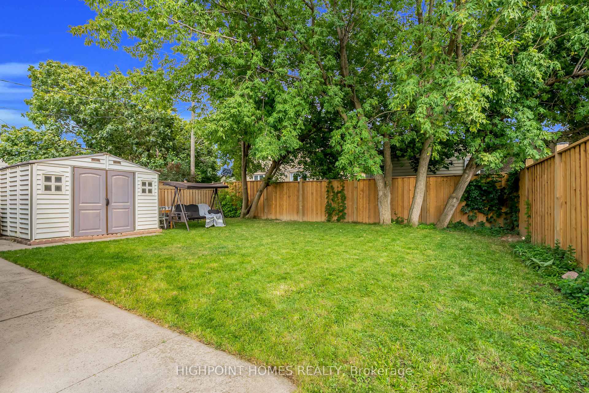 Photo 45 of 3052 Victory Crescent, Mississauga, Malton — HOMEH