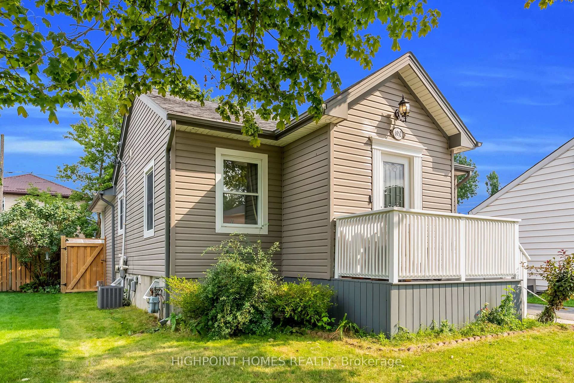 Photo 7 of 3052 Victory Crescent, Mississauga, Malton — HOMEH