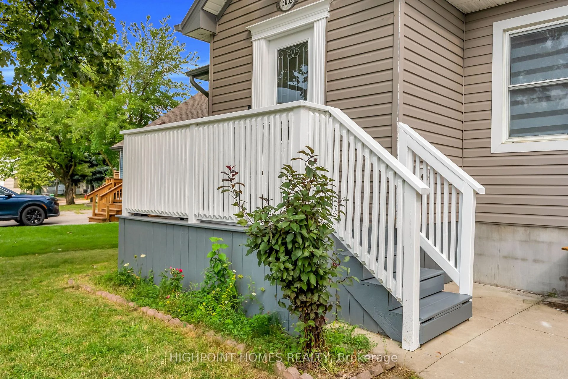 Photo 8 of 3052 Victory Crescent, Mississauga, Malton — HOMEH