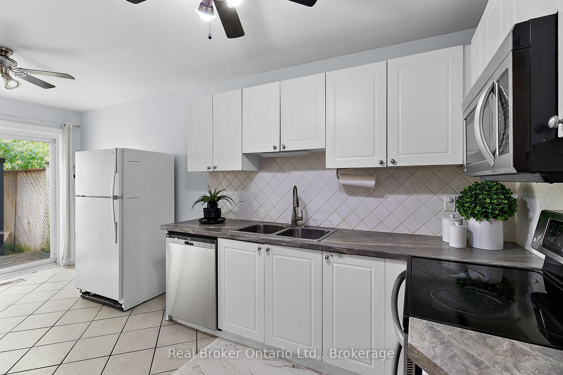 Photo 10 of 47 Willey Drive, Clarington, Bowmanville — HOMEH