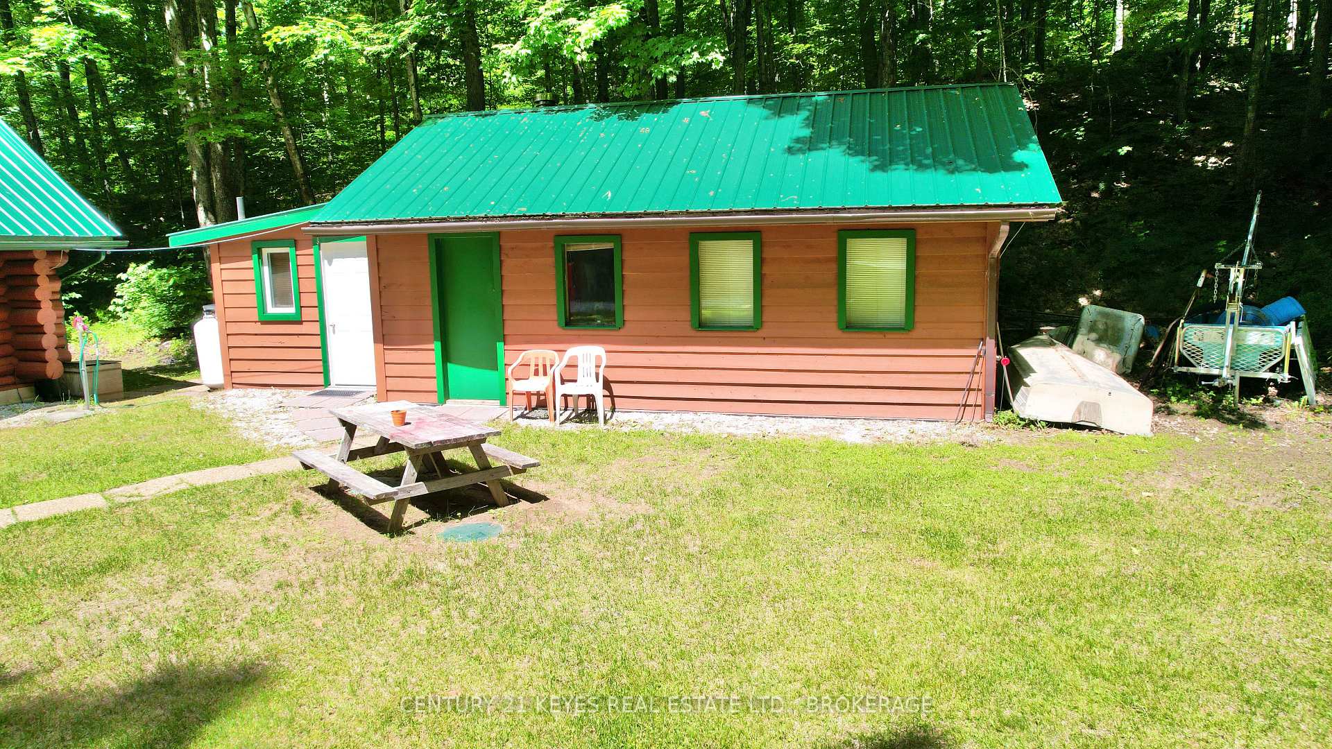 Photo 12 of 1010 Lakefront Circle, Frontenac, Frontenac Centre — HOMEH