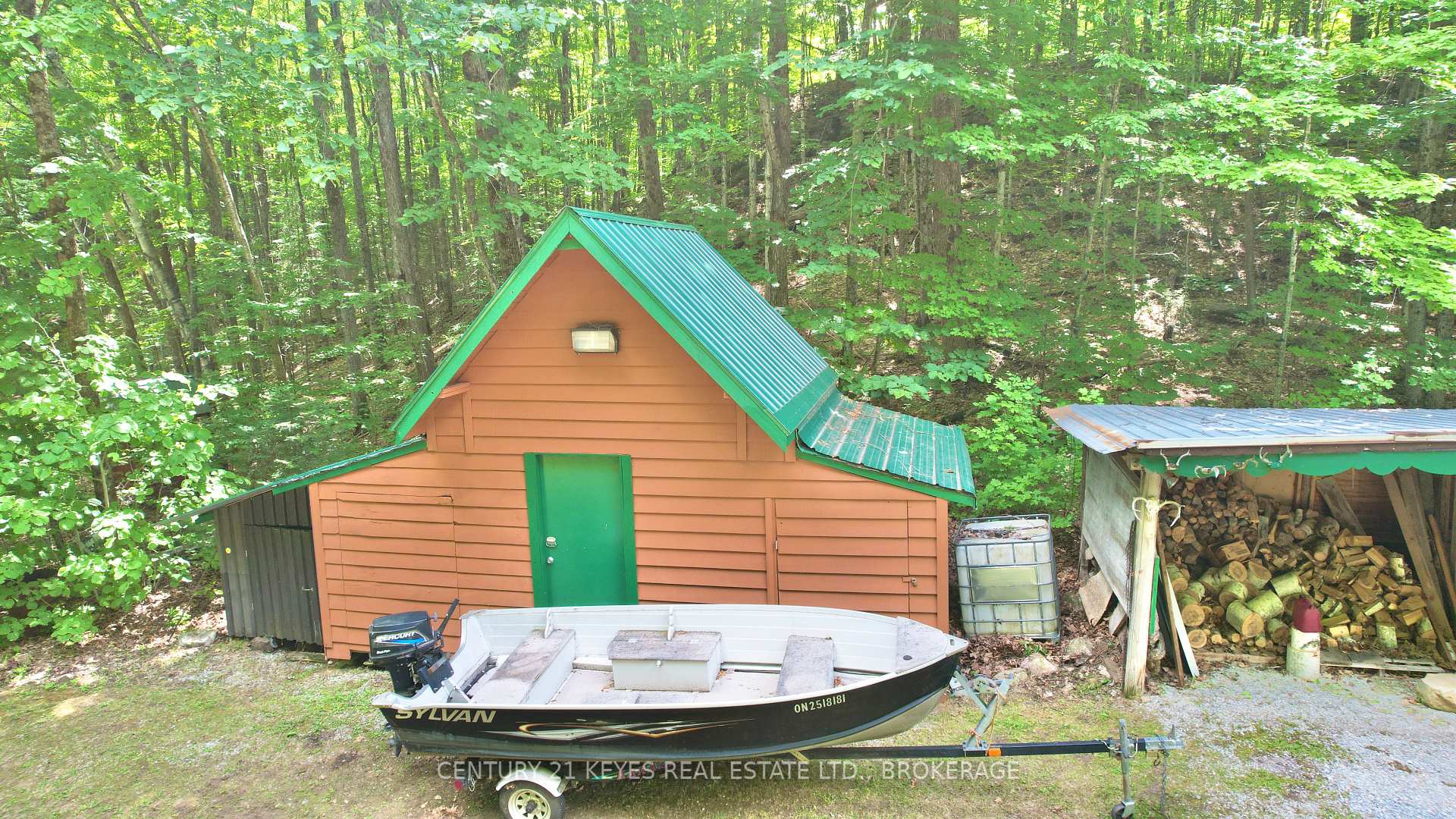 Photo 28 of 1010 Lakefront Circle, Frontenac, Frontenac Centre — HOMEH