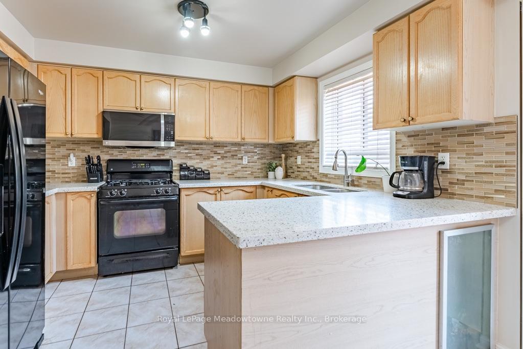 Photo 13 of 166 Panton Trail, Milton, Dempsey — HOMEH