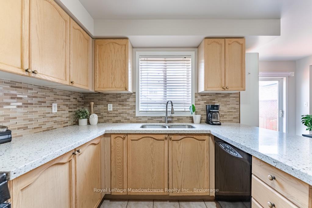 Photo 15 of 166 Panton Trail, Milton, Dempsey — HOMEH
