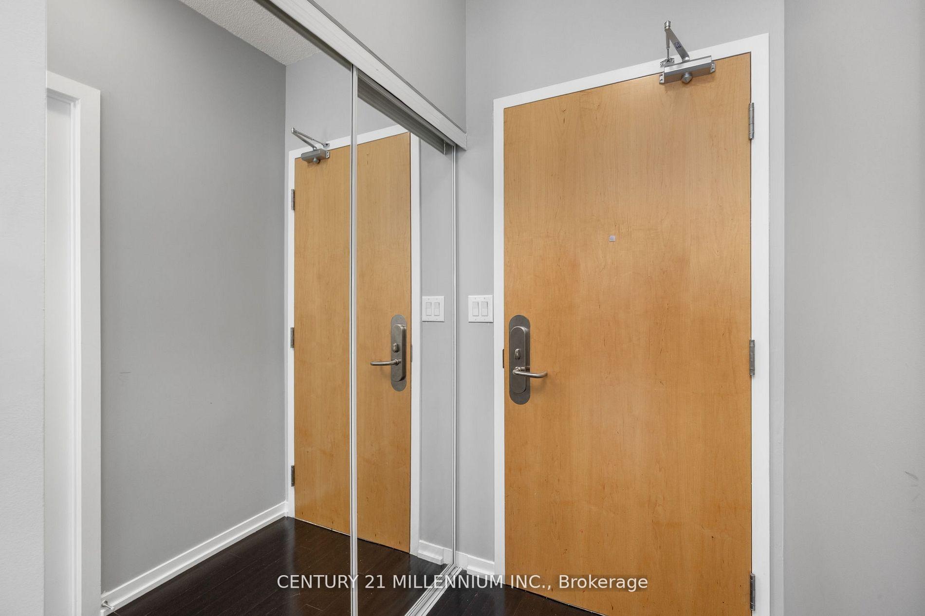 Photo 3 of Unit 4503, 65 Bremner Boulevard W, Toronto, Waterfront Communities — HOMEH