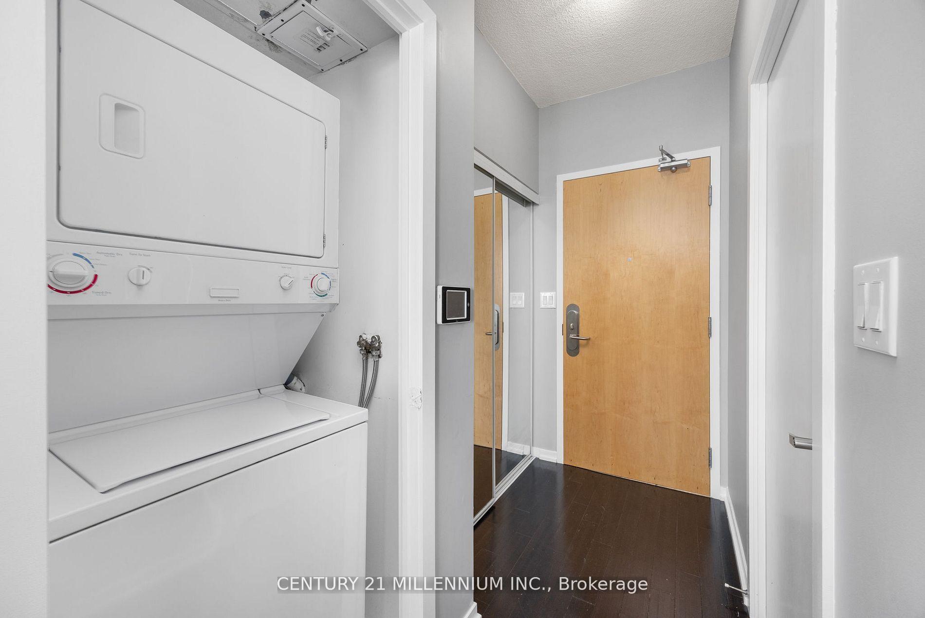 Photo 4 of Unit 4503, 65 Bremner Boulevard W, Toronto, Waterfront Communities — HOMEH