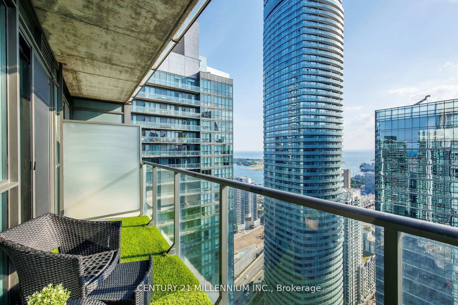Photo 9 of Unit 4503, 65 Bremner Boulevard W, Toronto, Waterfront Communities — HOMEH