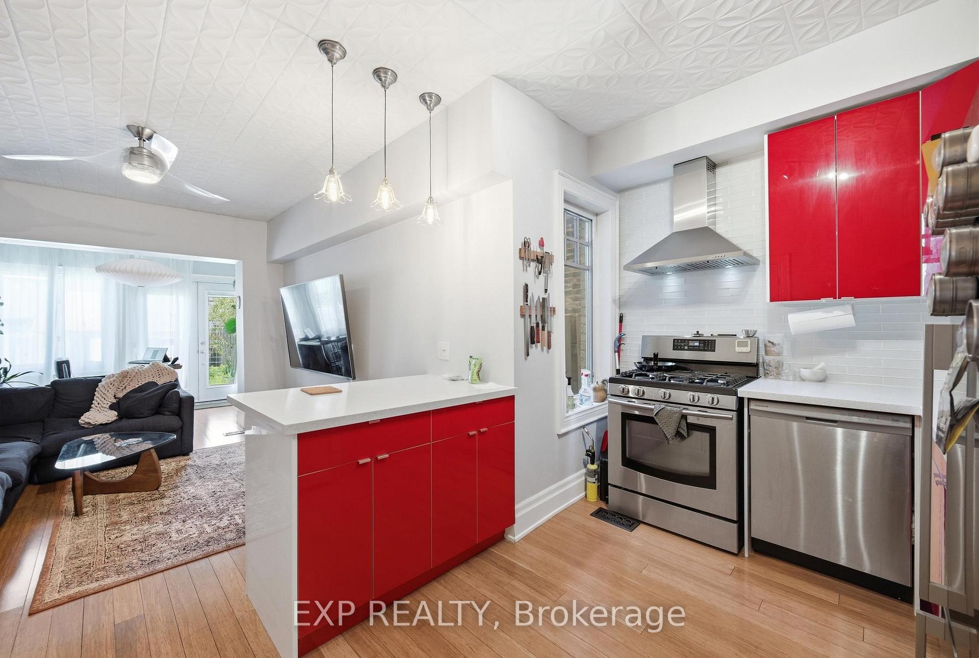 Photo 3 of 679 Ossington Avenue, Toronto, Palmerston-Little Italy — HOMEH