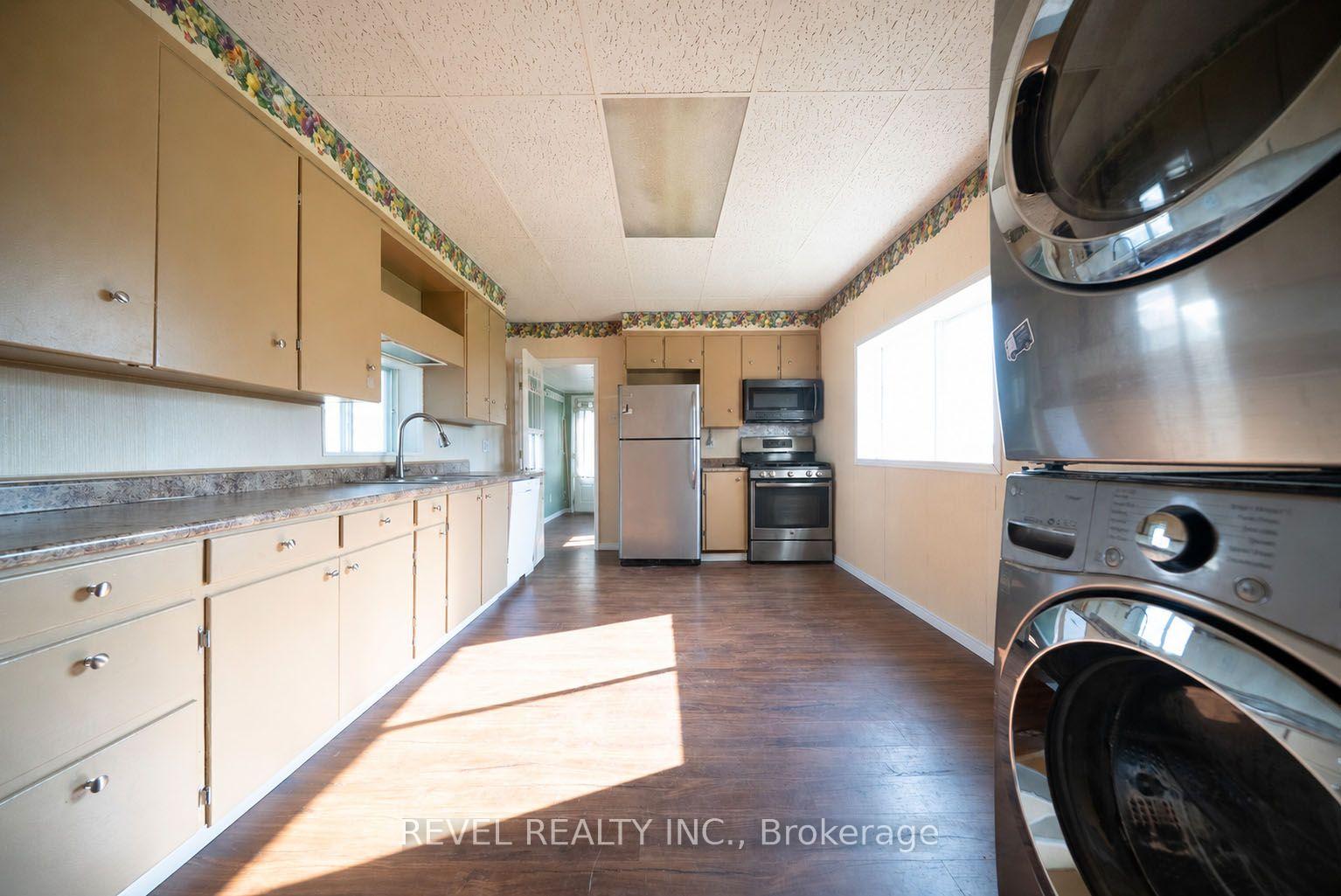 Photo 8 of 413 Ellis Avenue, Brant, Brantford Twp — HOMEH
