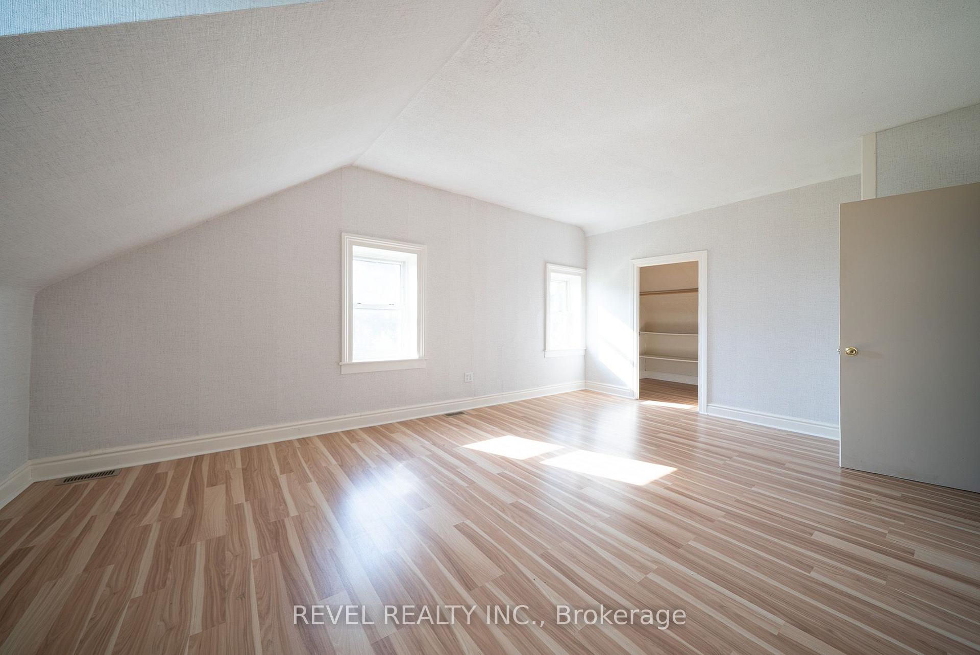 Photo 15 of 413 Ellis Avenue, Brant, Brantford Twp — HOMEH