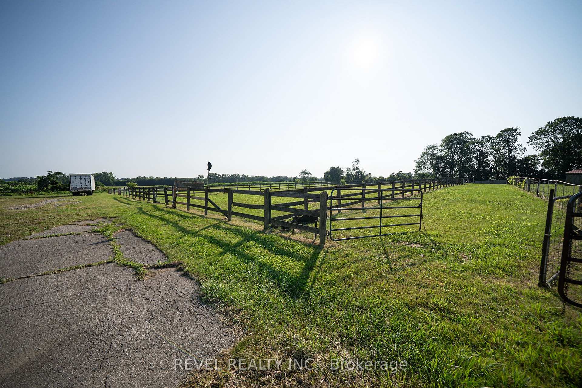 Photo 23 of 413 Ellis Avenue, Brant, Brantford Twp — HOMEH