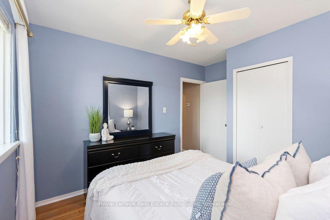 Photo 17 of 64 McIntyre Crescent, Halton Hills, Georgetown — HOMEH