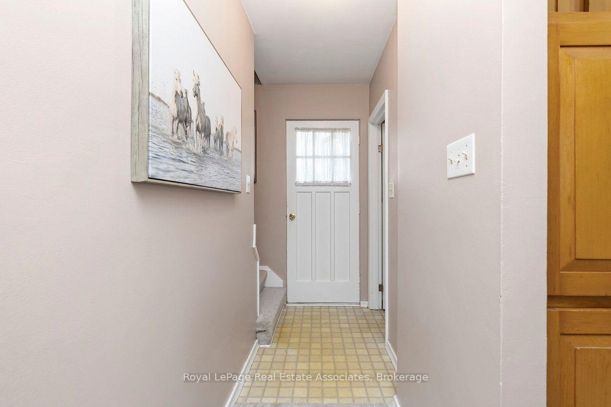 Photo 18 of 64 McIntyre Crescent, Halton Hills, Georgetown — HOMEH