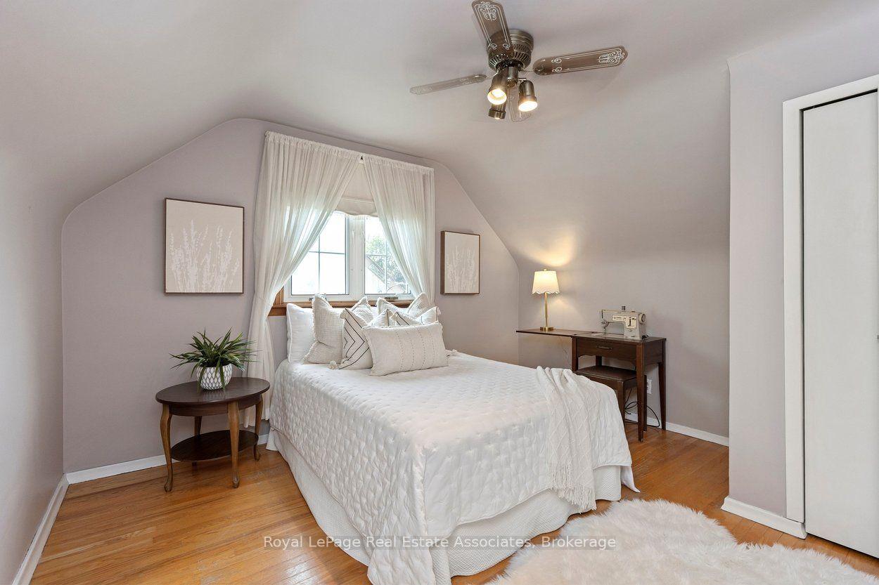 Photo 24 of 64 McIntyre Crescent, Halton Hills, Georgetown — HOMEH