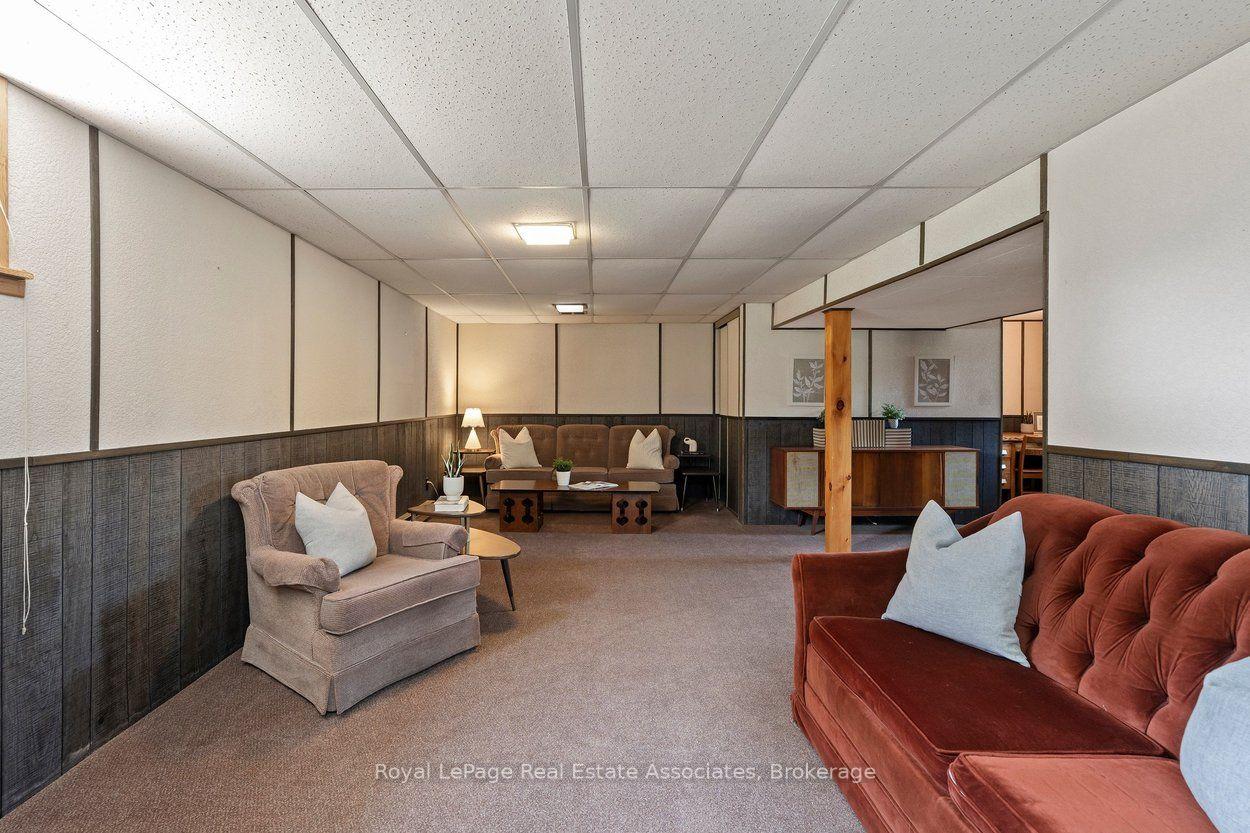 Photo 28 of 64 McIntyre Crescent, Halton Hills, Georgetown — HOMEH