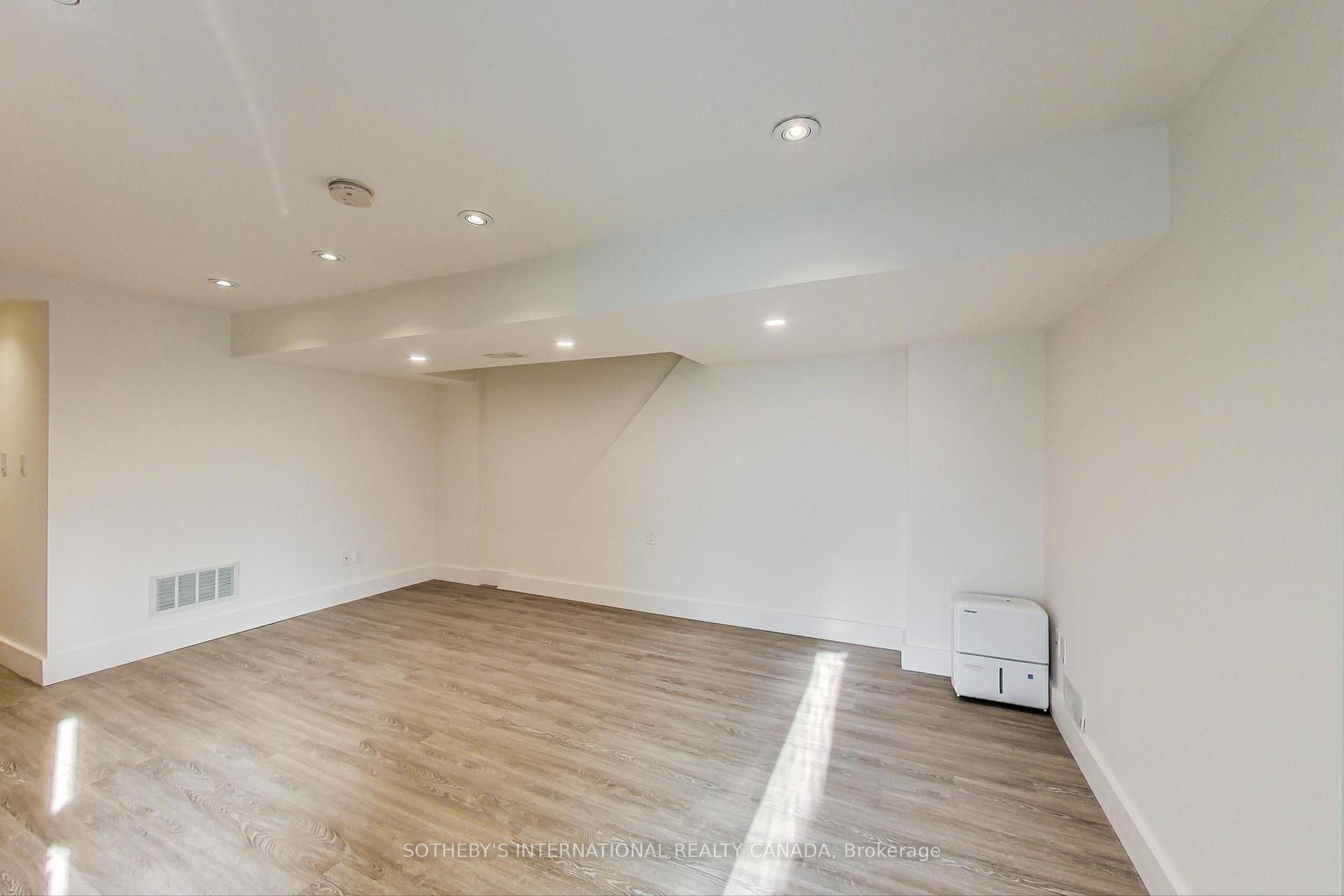 Photo 6 of Unit Lower, 669 Euclid Avenue, Toronto, Palmerston-Little Italy — HOMEH