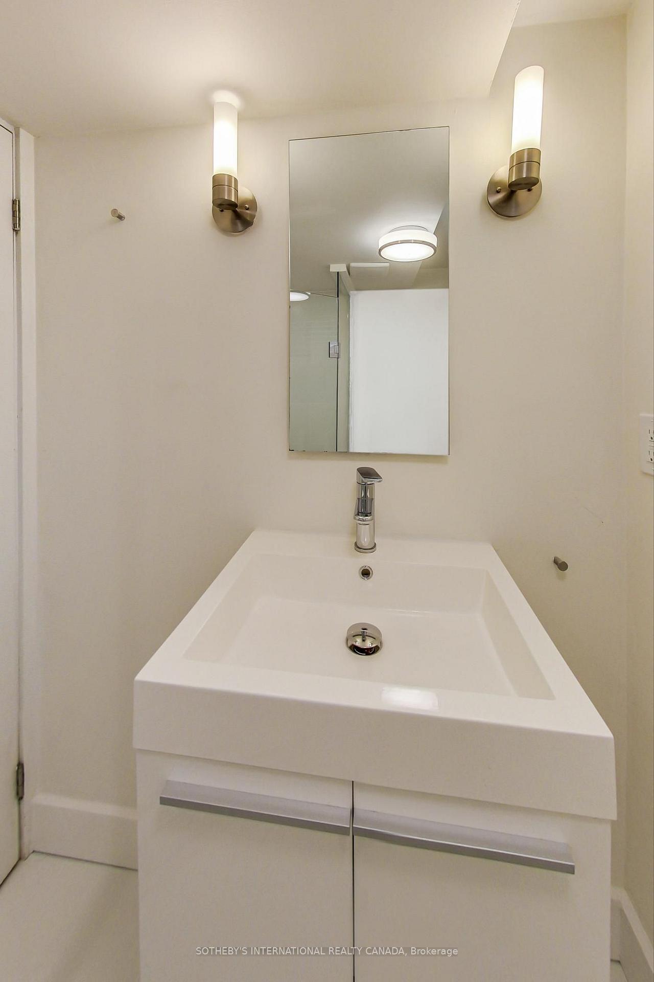 Photo 21 of Unit Lower, 669 Euclid Avenue, Toronto, Palmerston-Little Italy — HOMEH