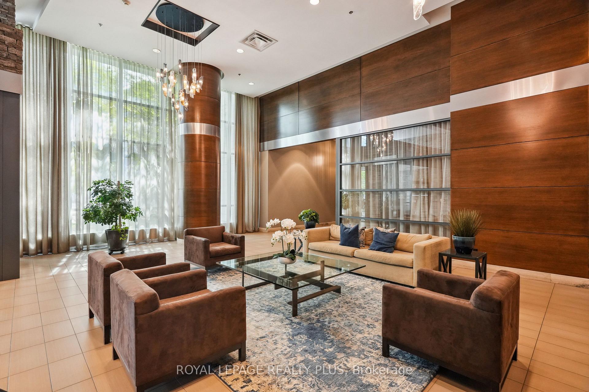Photo 2 of Unit 403, 1 Hurontario Street, Mississauga, Port Credit — HOMEH