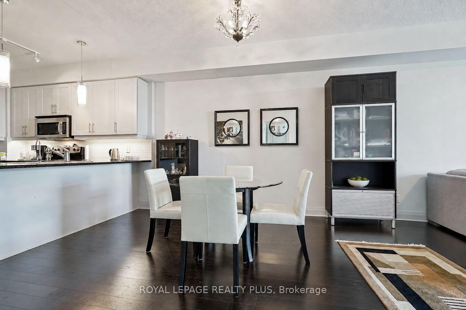 Photo 8 of Unit 403, 1 Hurontario Street, Mississauga, Port Credit — HOMEH