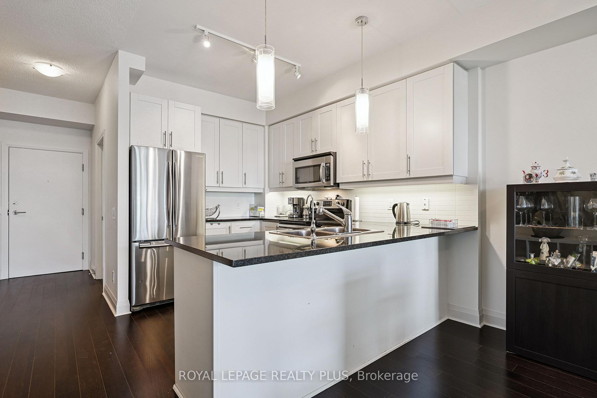 Photo 9 of Unit 403, 1 Hurontario Street, Mississauga, Port Credit — HOMEH