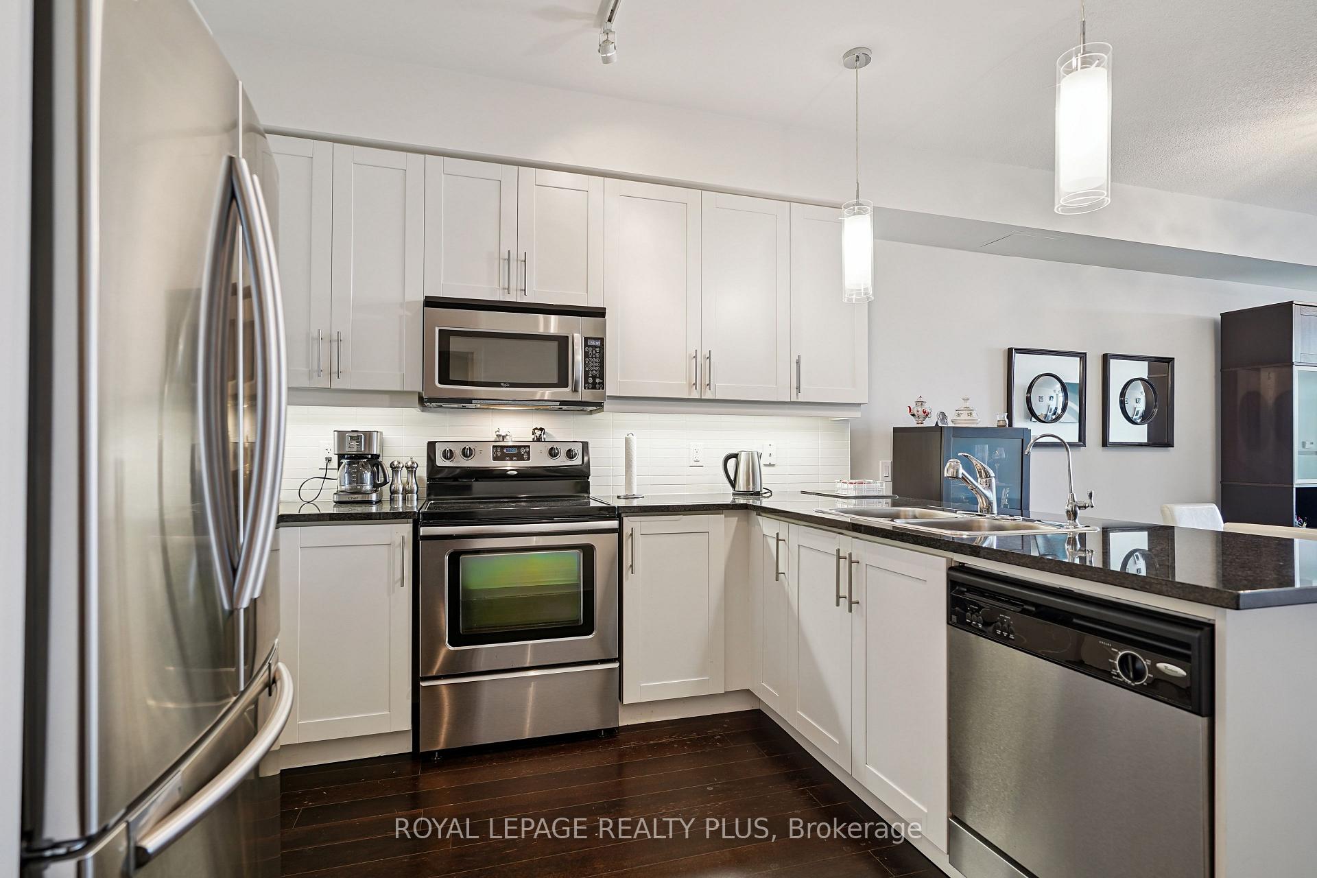 Photo 10 of Unit 403, 1 Hurontario Street, Mississauga, Port Credit — HOMEH