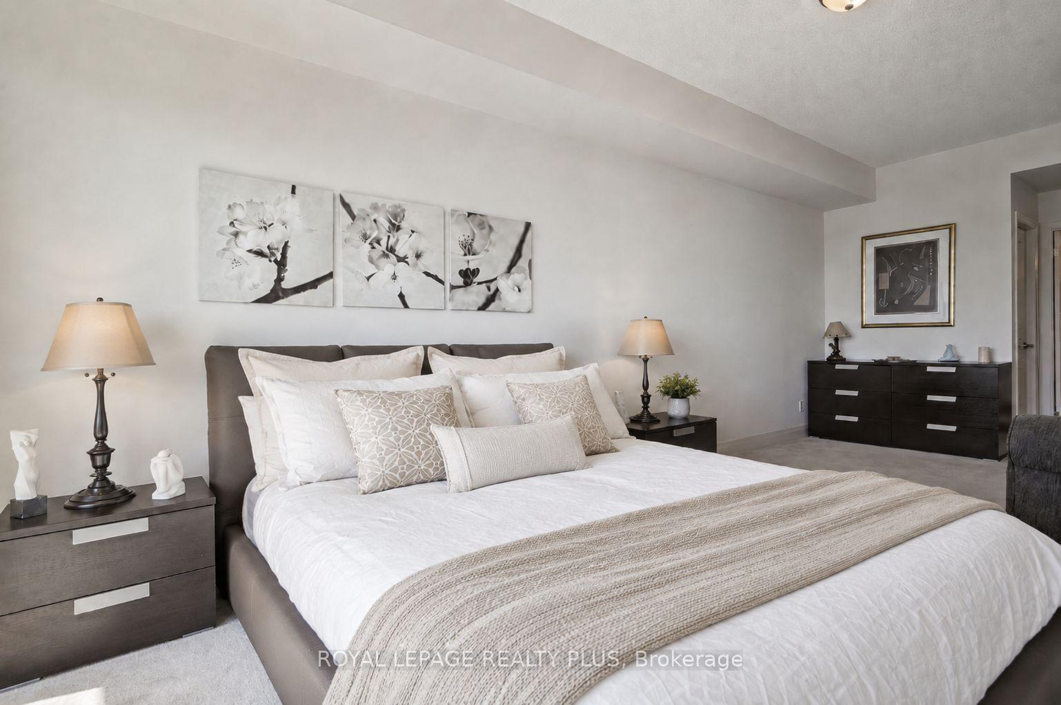 Photo 13 of Unit 403, 1 Hurontario Street, Mississauga, Port Credit — HOMEH